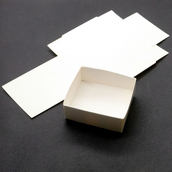Samlingsask i papp 5x4,6 cm